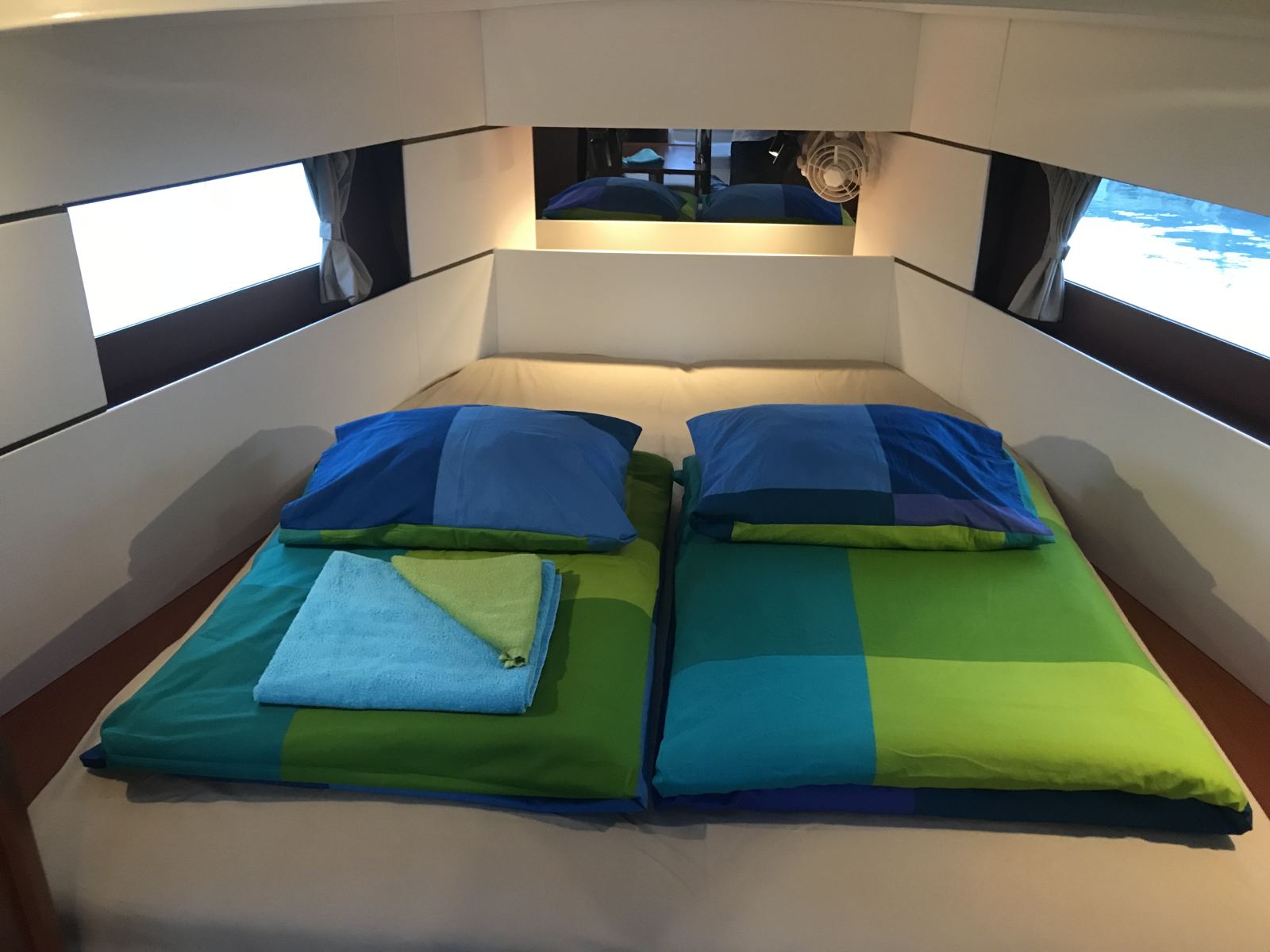 Rzut jachtu Oceanis 38.1 Baby Dory