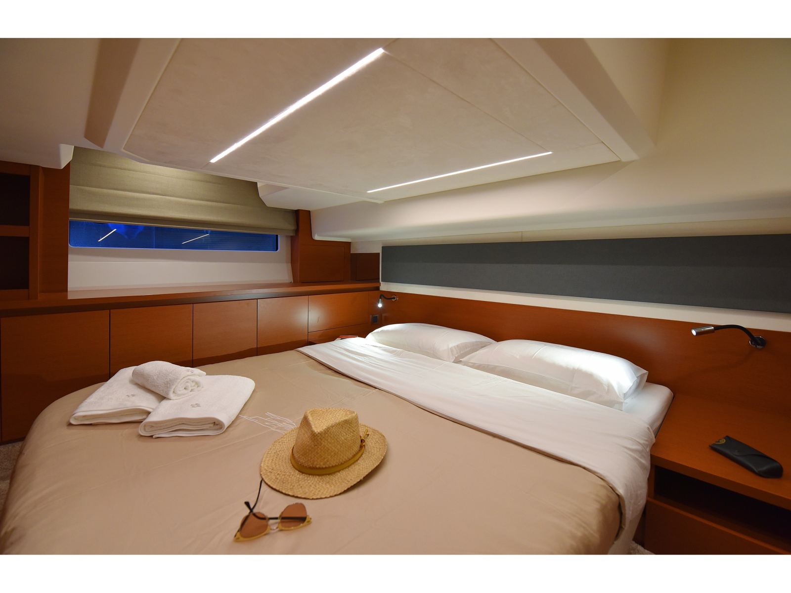 Rzut jachtu Prestige 42 Fly My Love II